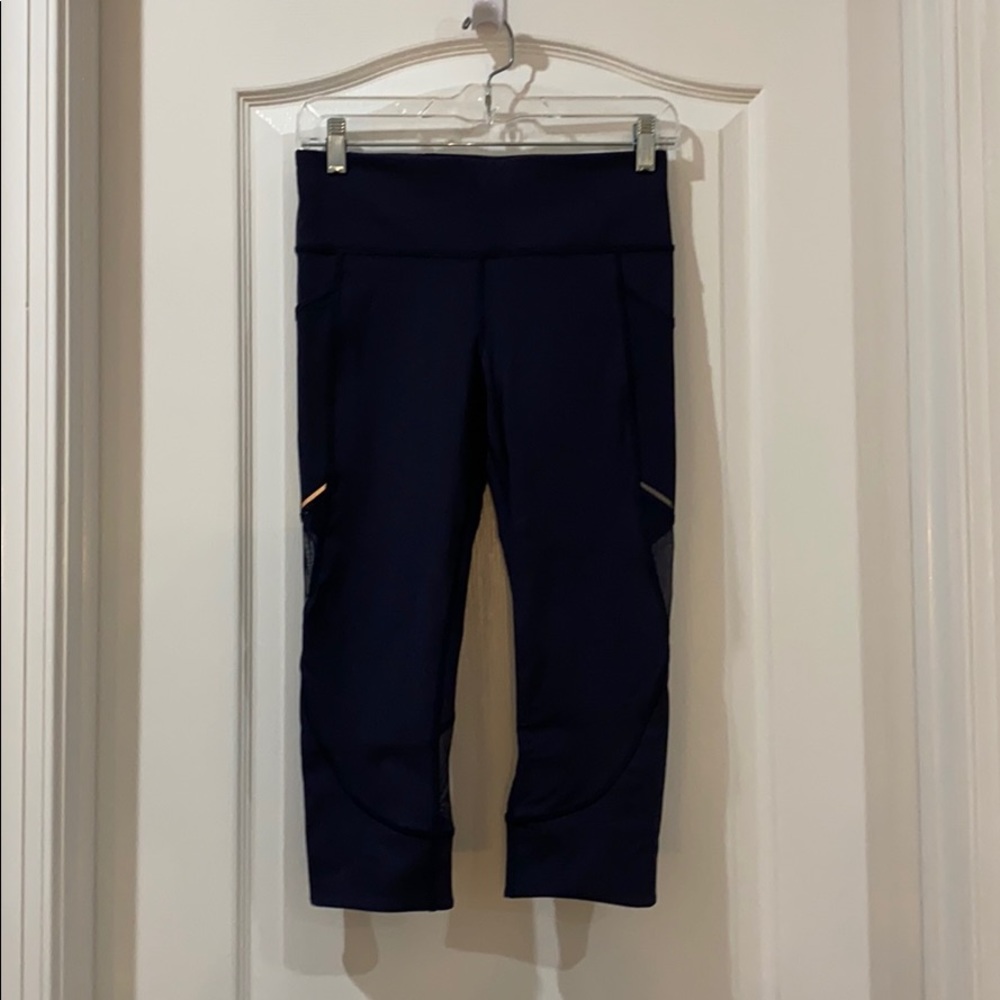 Lululemon Crop Navy Leggings Size 6